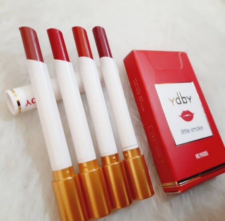 رژلب جامد سیگاری ۴ رنگ جذاب داخل یک پک