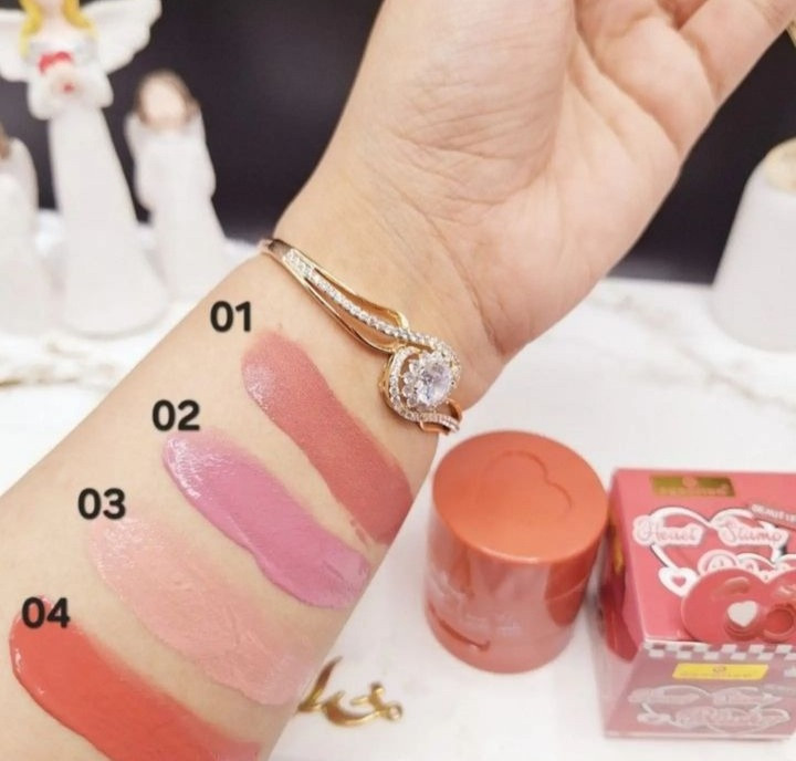 رژگونه قلبی پد دار اسنس در ۴ رنگ جذاب