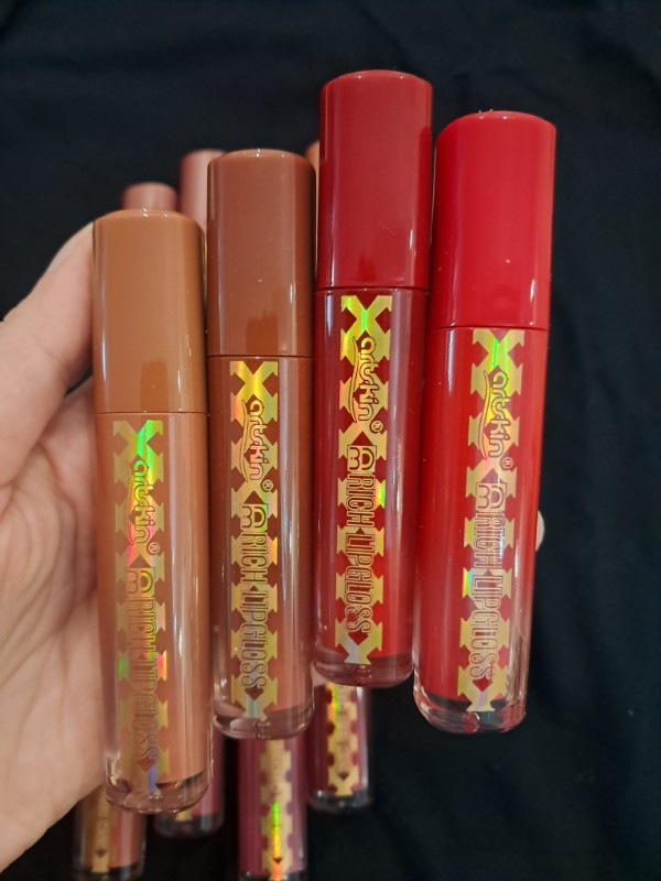 رژ مایع ۲۴ ساعته در ۱۲ رنگ