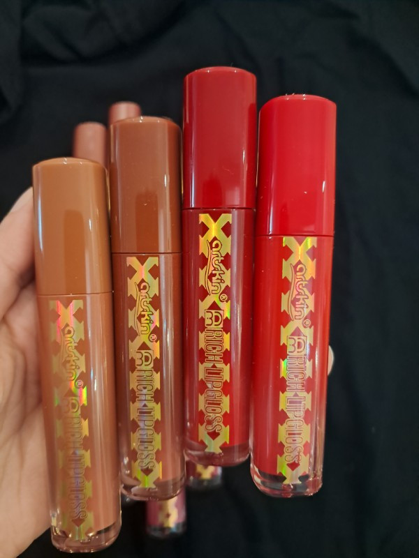 رژ مایع ۲۴ ساعته در ۱۲ رنگ